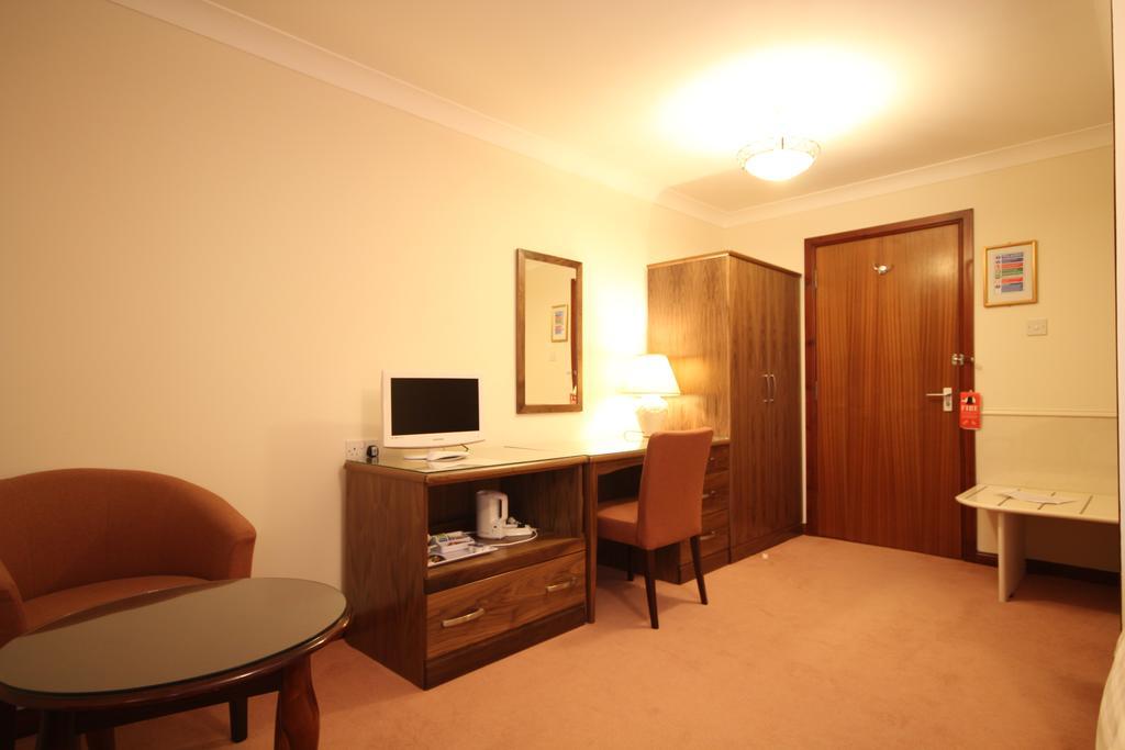 Strathburn Hotel Inverurie By Compass Hospitality Exterior foto
