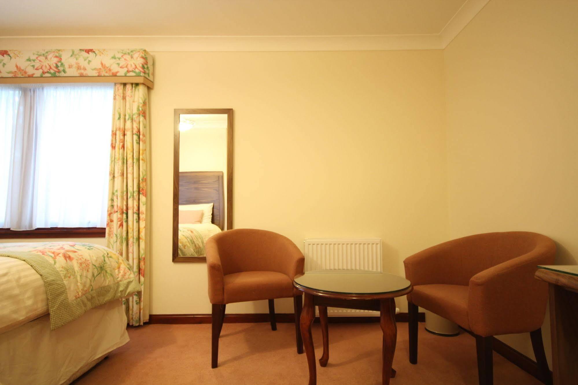 Strathburn Hotel Inverurie By Compass Hospitality Exterior foto